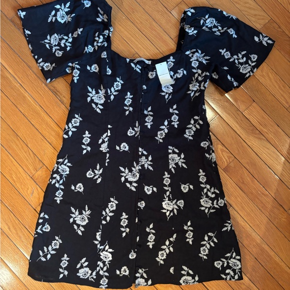 Abercrombie Linen-blend Button-through Mini Dress - Picture 5 of 12